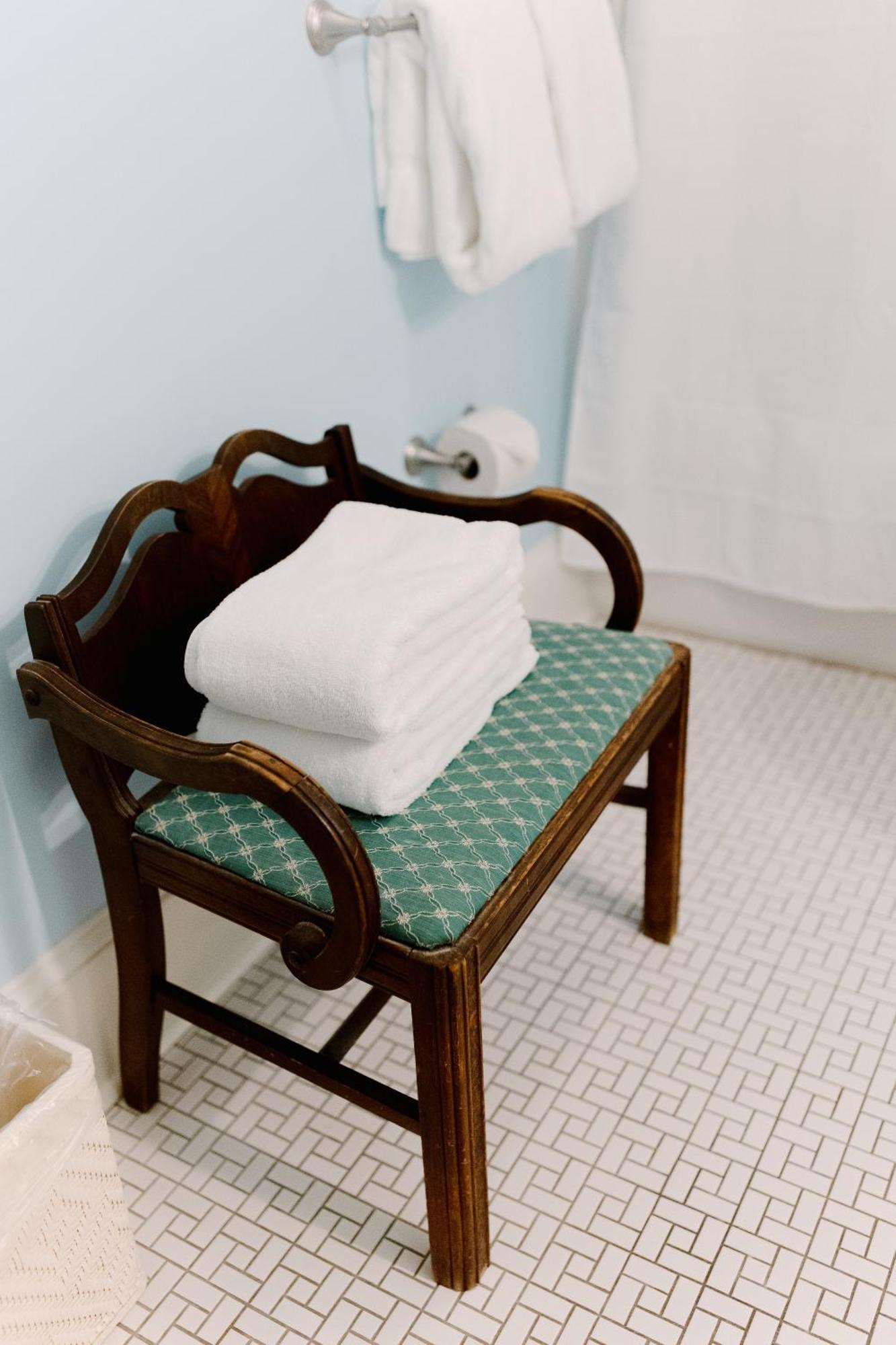 The Morehead Inn Charlotte Room photo