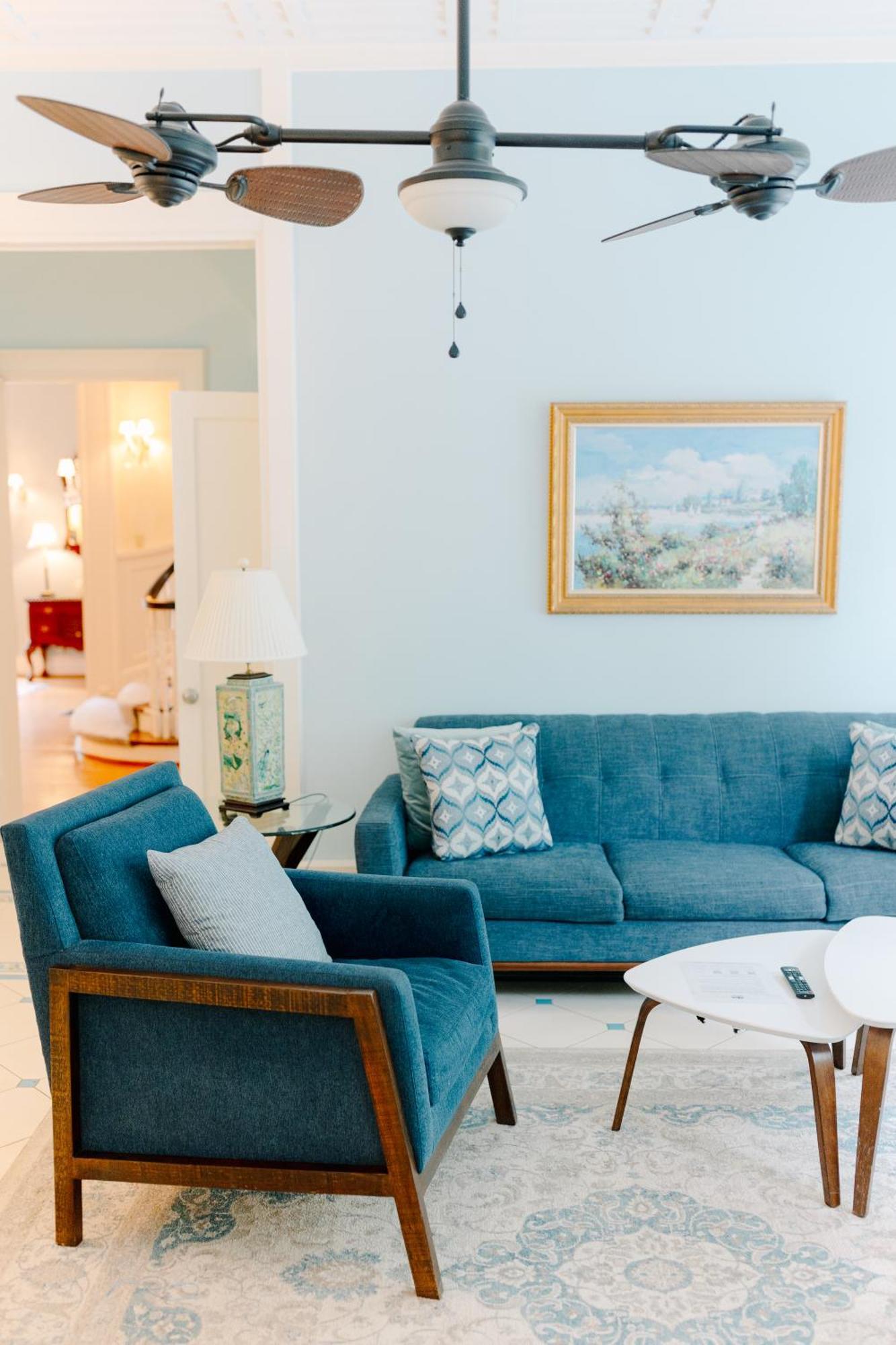 The Morehead Inn Charlotte Room photo