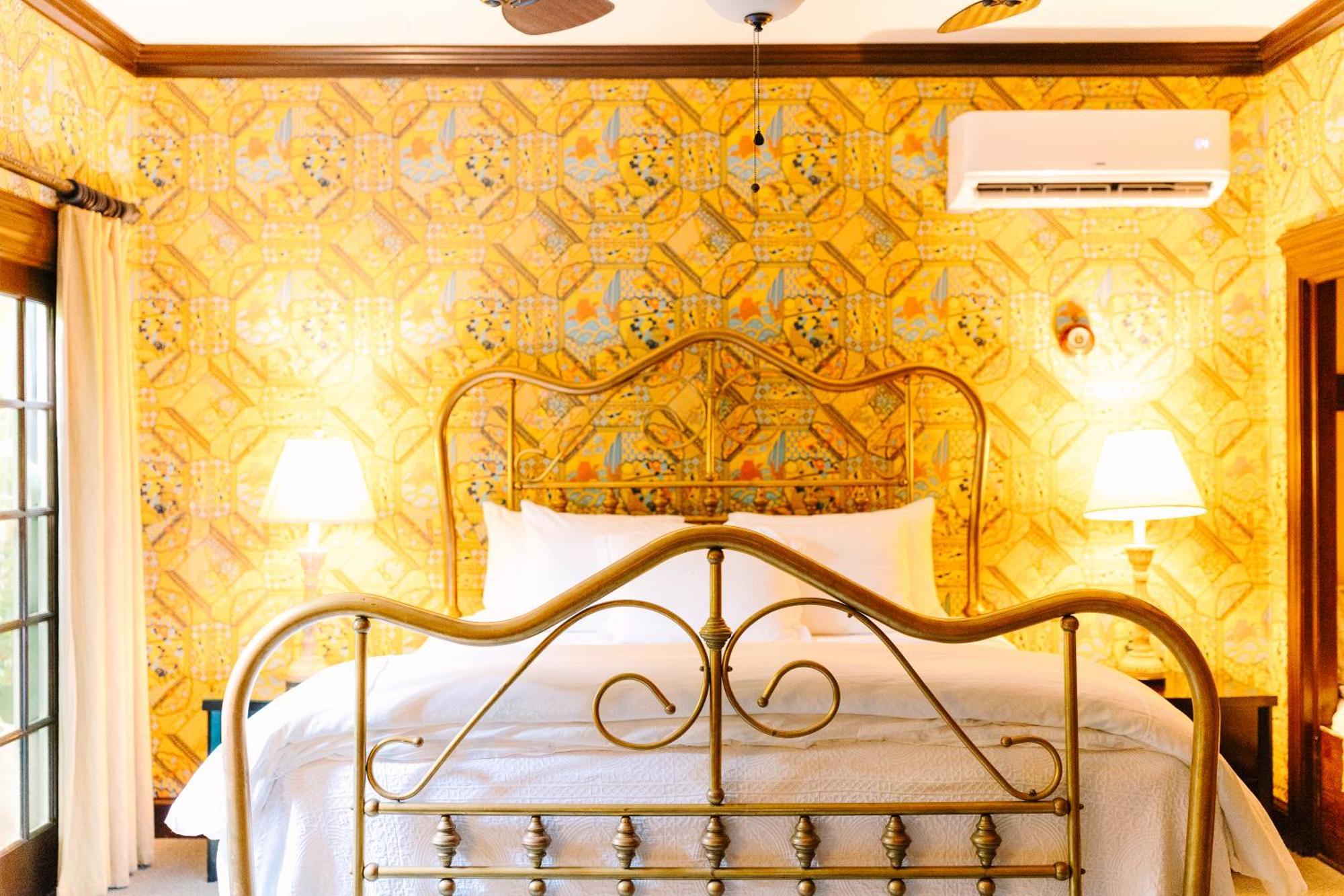 The Morehead Inn Charlotte Room photo